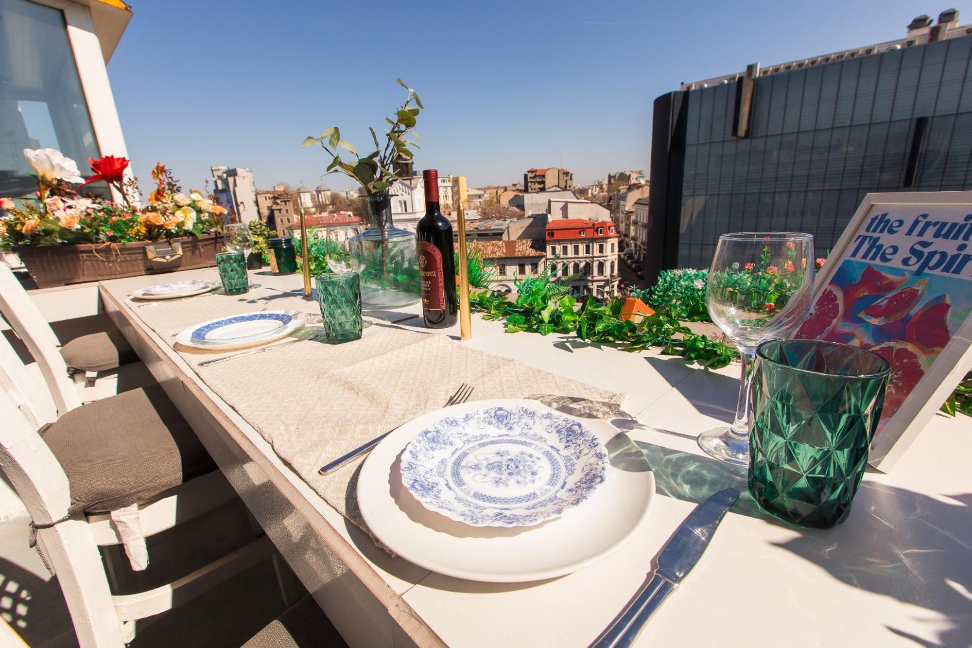 Old Town Apartment With Amazing View From The Balcony ブカレスト エクステリア 写真