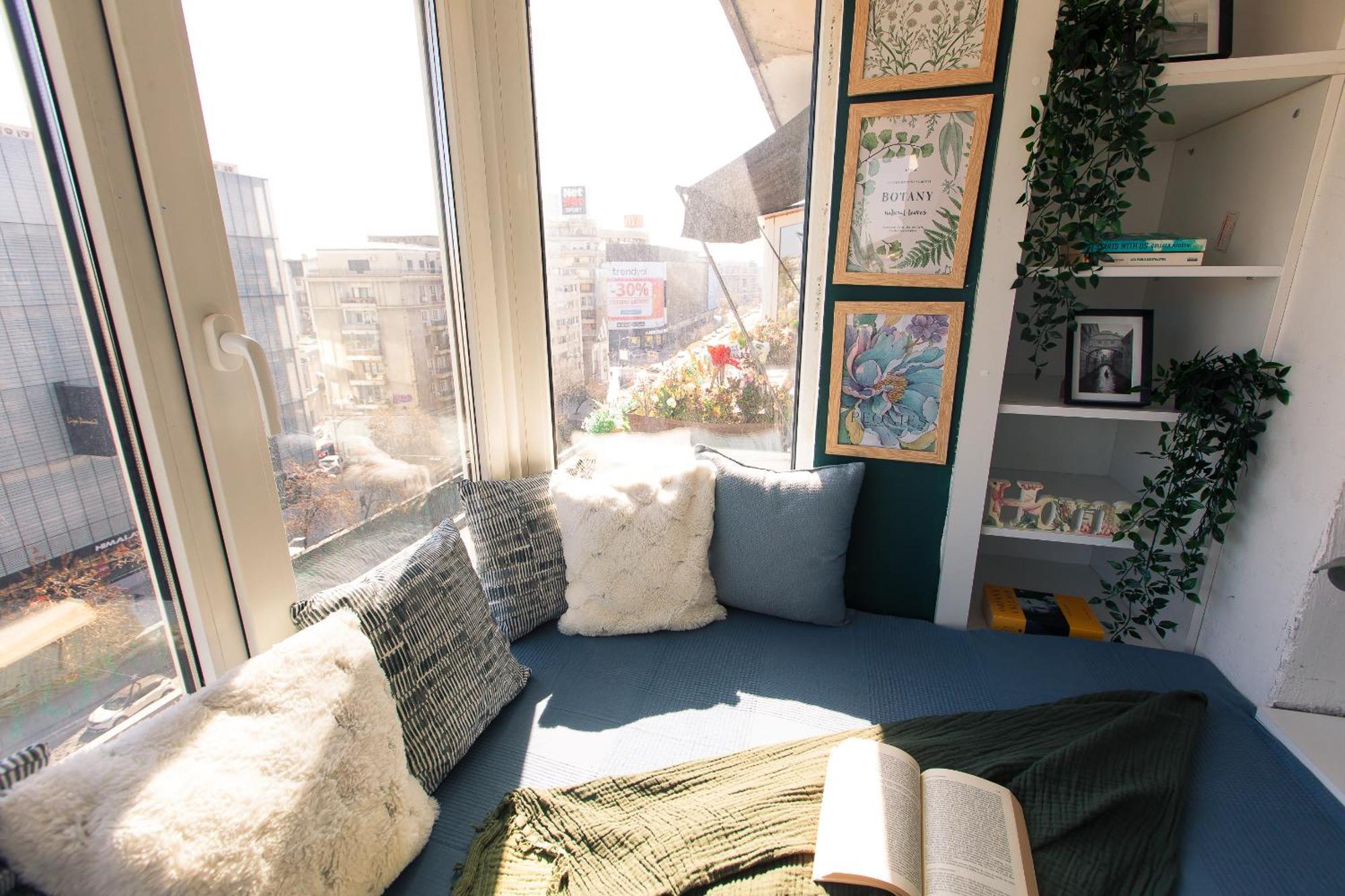 Old Town Apartment With Amazing View From The Balcony ブカレスト エクステリア 写真
