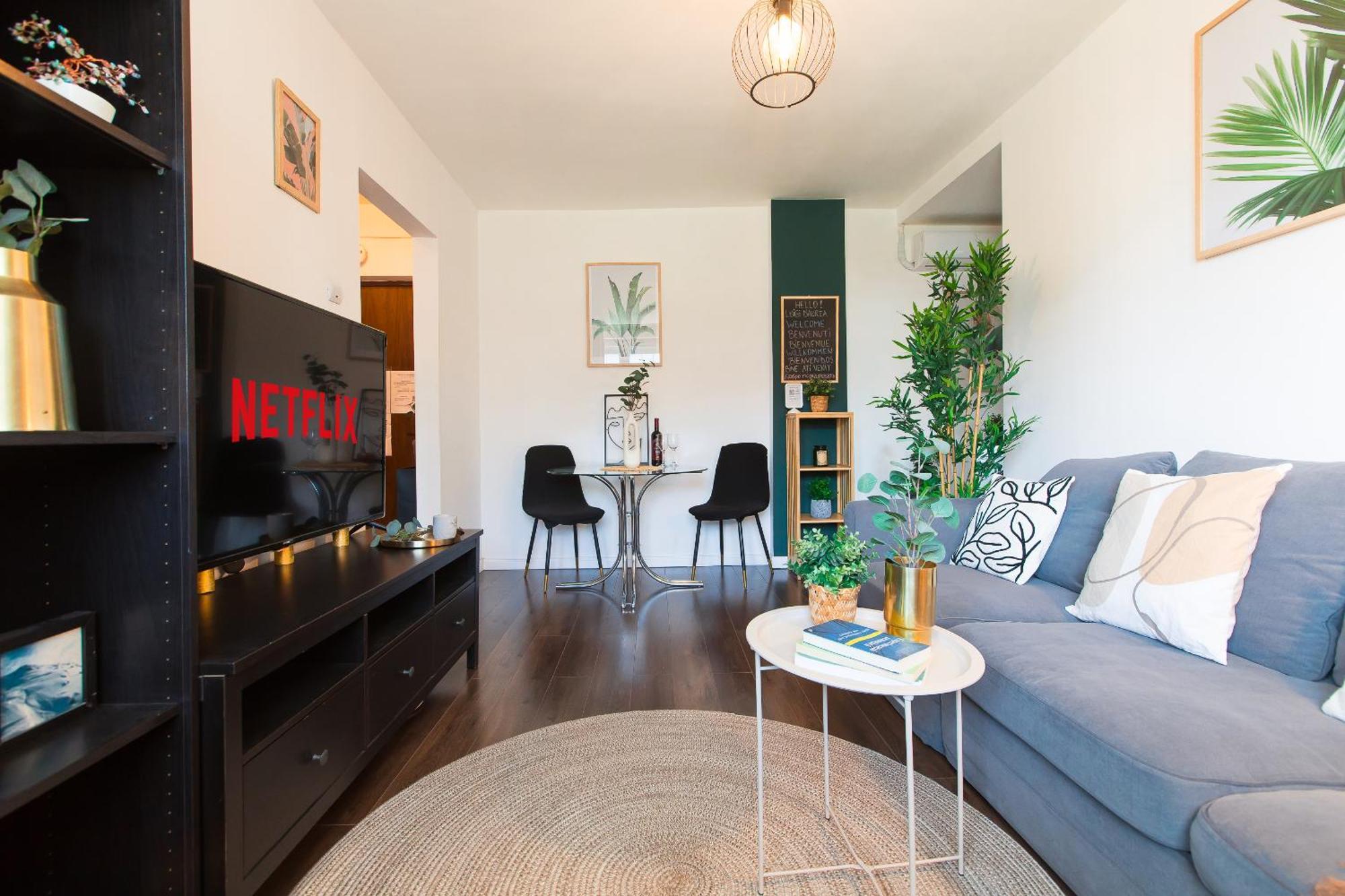 Old Town Apartment With Amazing View From The Balcony ブカレスト エクステリア 写真